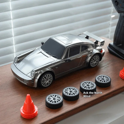 RC Drift 1:24 RWB y GT-R | 4WD, LED y Neumáticos Reemplazables